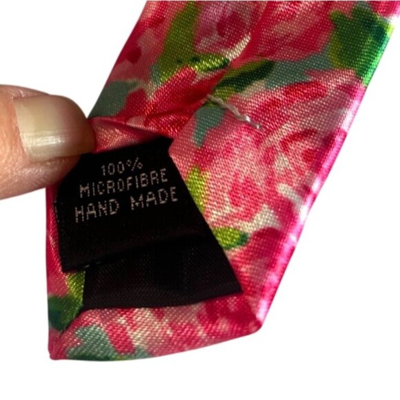 Pink Floral Microfiber Handmade Tie For Men - Picture 5 of 7